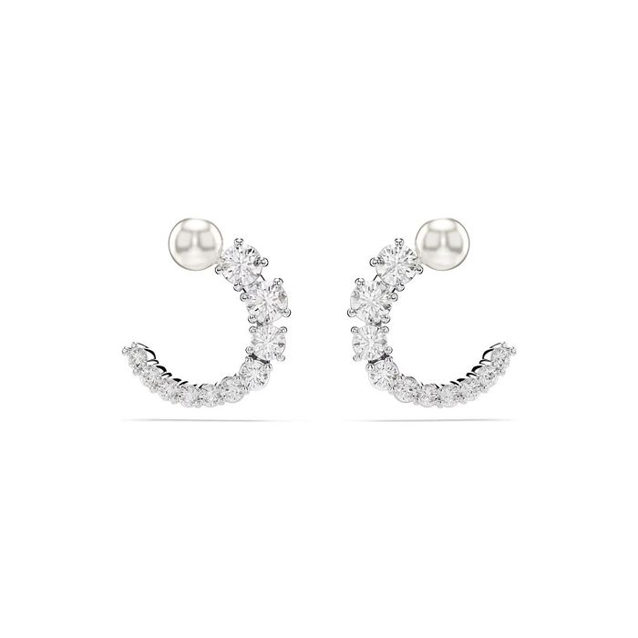 Brincos prateados em estilo argola da Swarovski, em vista frontal, com pedras e uma pérola no topo.
