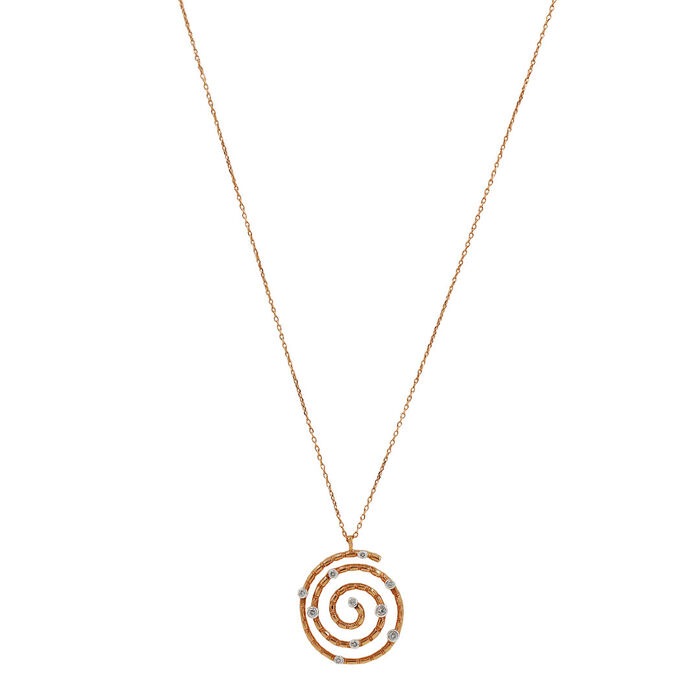 Colar feminino em ouro rosa, com pendente em forma de espiral, cravado de diamantes intercalados.