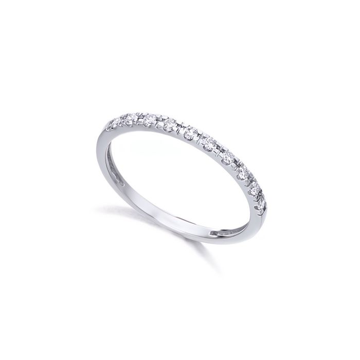 Anel feminino em ouro branco de dezoito quilates, com dez diamantes no topo, estilo meia memória.