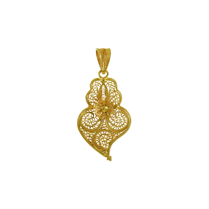 Imagem de medalha em ouro amarelo, um coração de viana, com o típico trabalhado em filigrana.