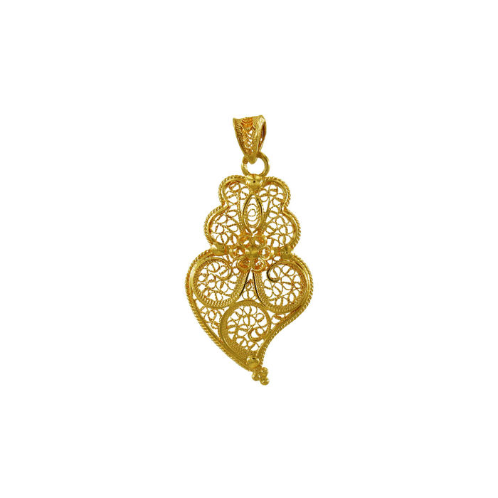 Imagem de medalha em ouro amarelo, um coração de viana, com o típico trabalhado em filigrana.