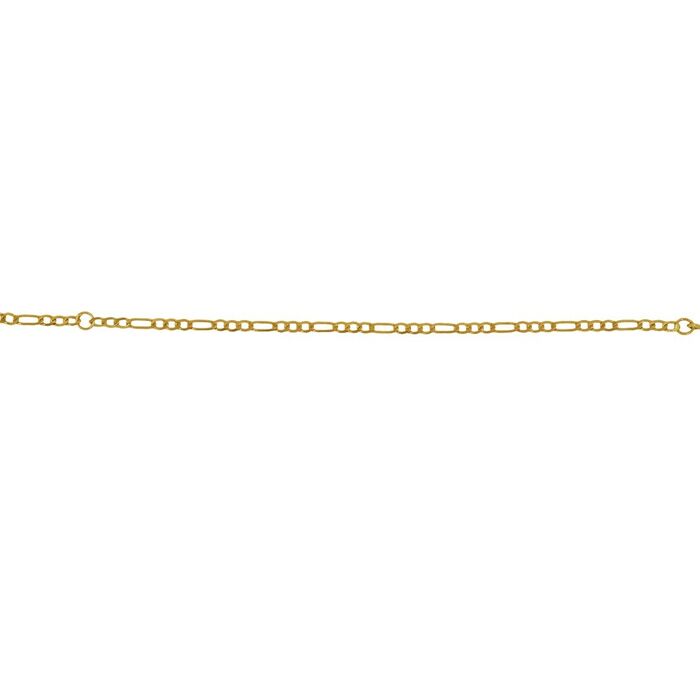 Vista aproximada de pulseira em ouro de tom dourado, de malha tipo elos, conhecida por malha 3+1.