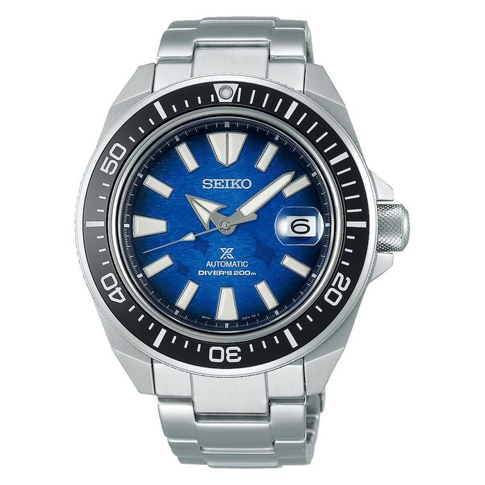 Relógio masculino Seiko Prospex, com bracelete e caixa em aço de cor prateada e mostrador azul.