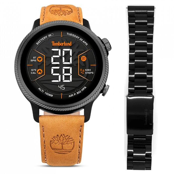 Smartwatch Timberland de ecrã tátil com uma bracelete em pele castanha e outra ao lado em aço preto.