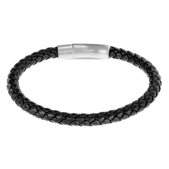 Pulseira em couro masculina de cor preta, com fecho prateado em aço de formato oval estilo clip