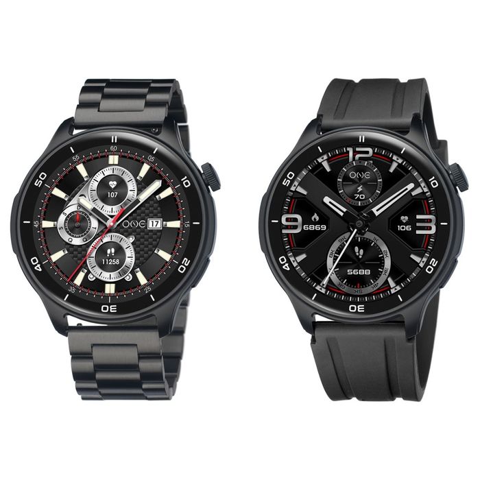 Dois Smartwatches de homem da One, em com bracelete em aço preto e outro em silicone.