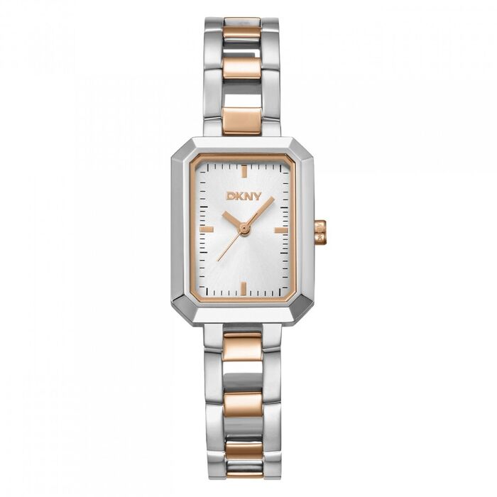 Relógio da DKNY com bracelete e caixa prateadas com pormenores em rose gold, mostrador retangular.