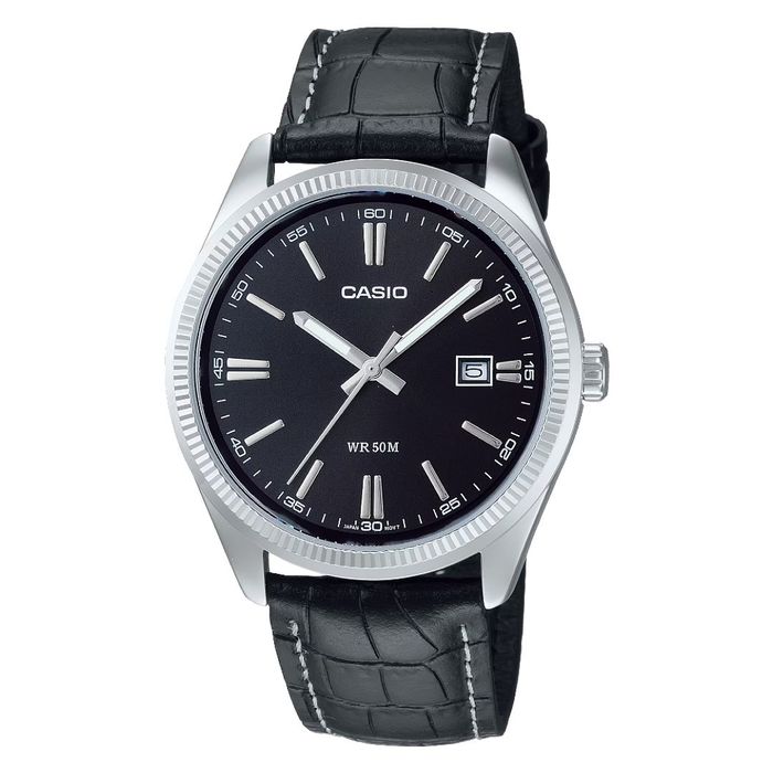 Relógio analógico Casio com bracelete pele preta e caixa prateada, mostrador redondo preto