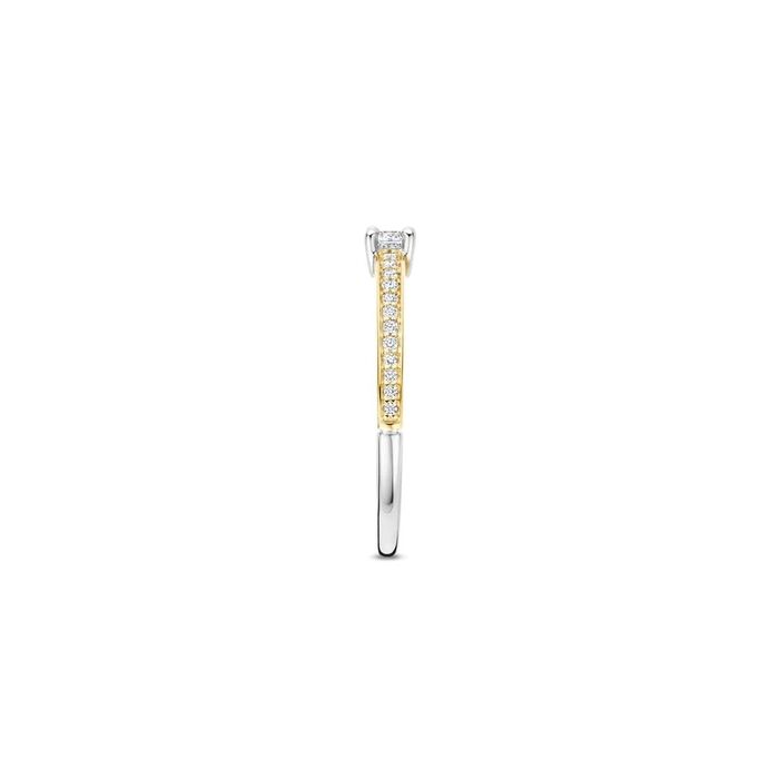 Anel Ti Sento para mulher bicolor com ouro de 18K e prata 925 com pedras zircónais, de perfil.