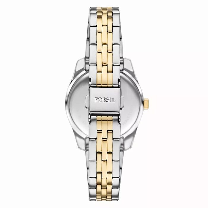 Relógio feminino da fossil com bracelete bicolor prateado e dourado visto por trás.