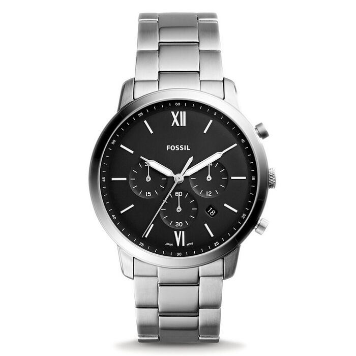 Relógio Fossil para homem com bracelete em aço  prateado e mostrador preto, com cronógrafo.