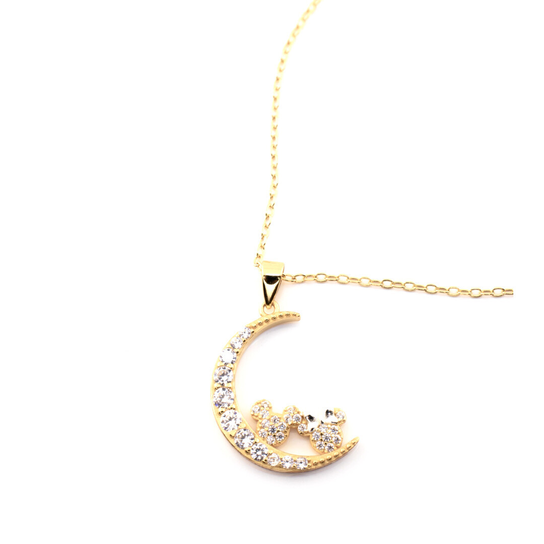 Colar dourado com lua