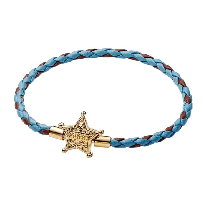 Pulseira Pandora de malha em couro azul e castanho e com a forma de estrela com Sheriff inscrito.