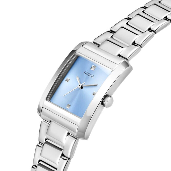 Relógio Guess feminino com caixa e bracelete prateado, com mostrador azul com diamante no mostrador.