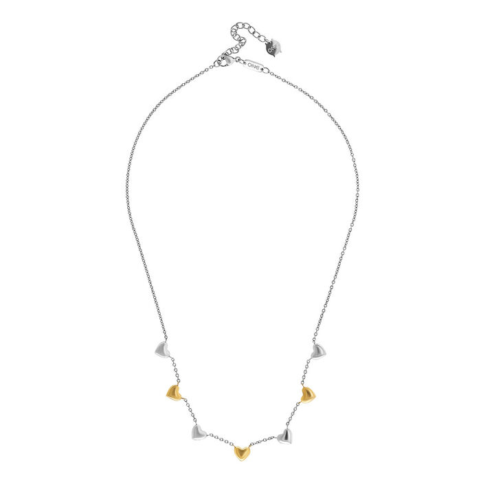 Vista total de colar feminino One em aço com pendentes em forma de corações em prateado e dourado.