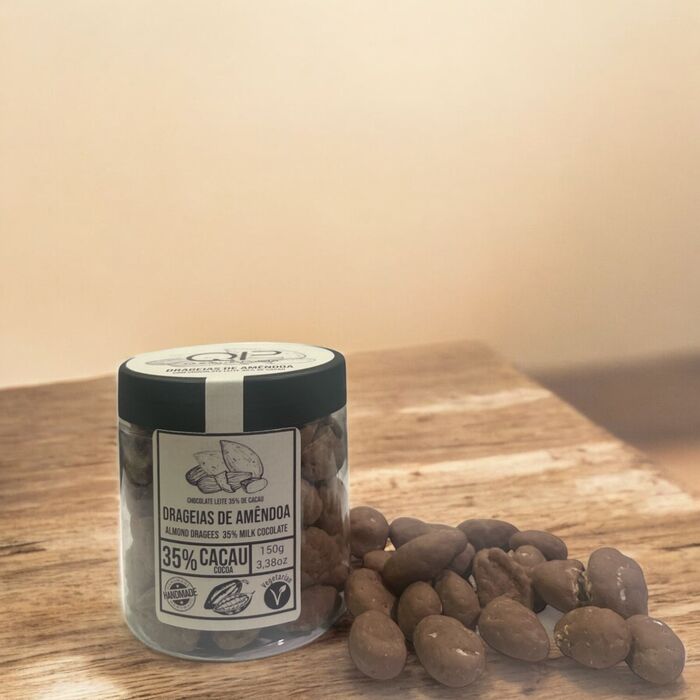 Drageias de Amêndoa com Chocolate de Leite 35% 150g