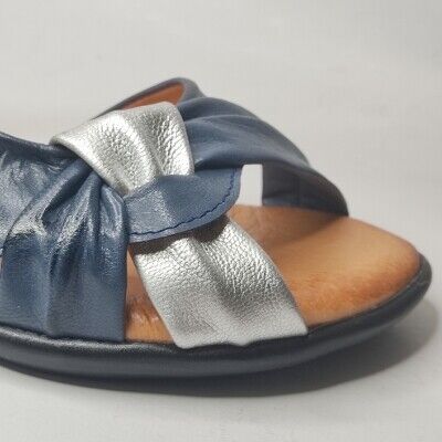 Sandália Top Conforto em azul e prata 2457AZU