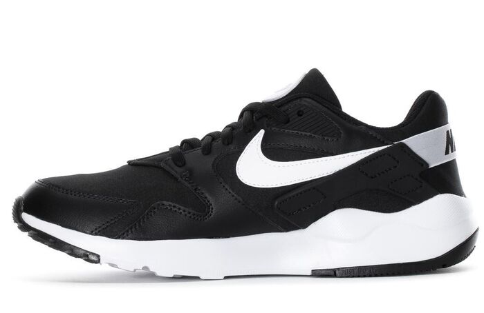 Sapatilha NIKE LD Victory Preto e branco [AT4249001]
