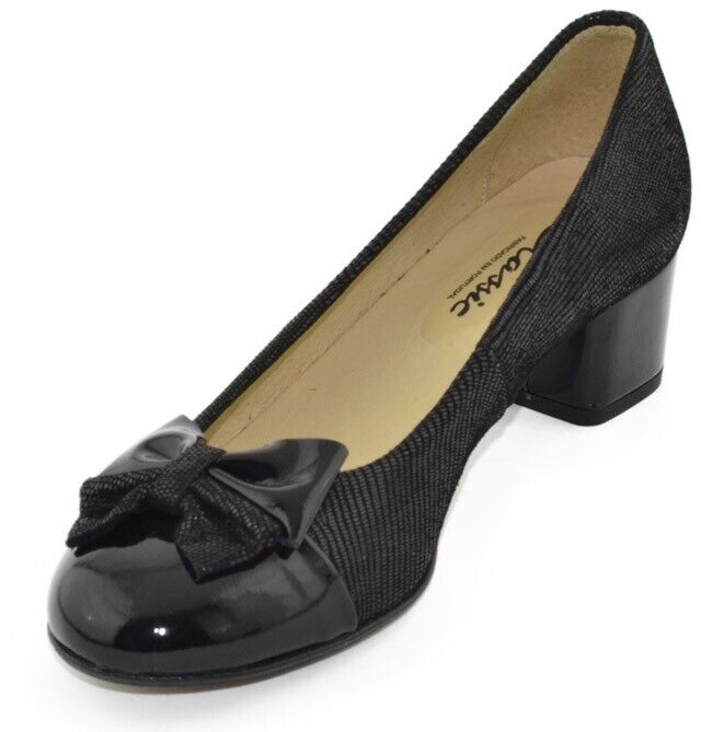 Sapato Senhora Classic Iguana verniz em preto [4232]