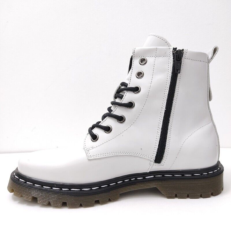 Botas estilo MILITAR atacador e fecho em branco 5750BRA