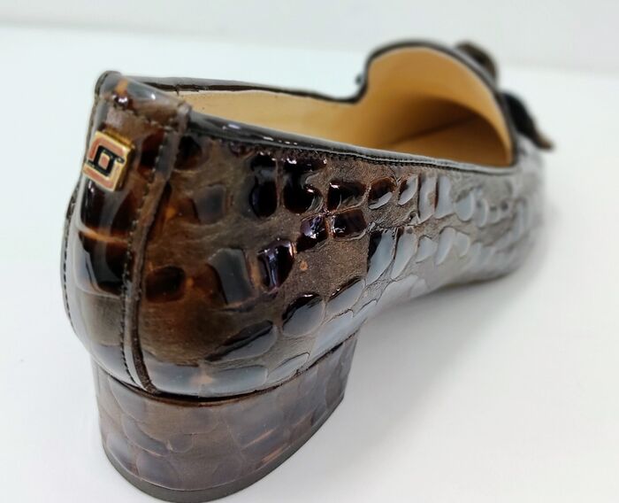 Sapato de salto baixo Classic croco castanho [4556]