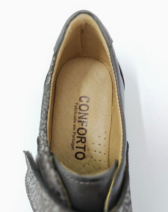 Sapato ortopédico Conforto com velcro em castanho [396]