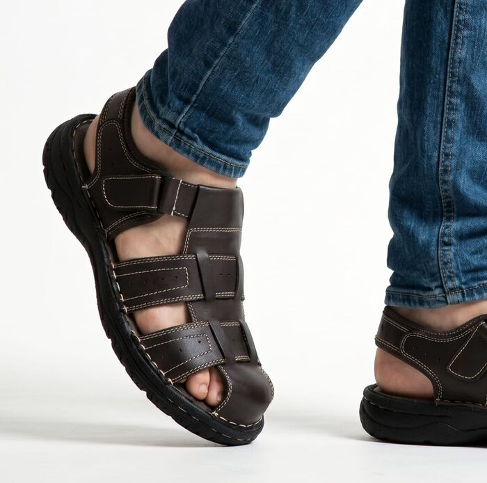 Sandália em pele castanha BEPPI
2223210