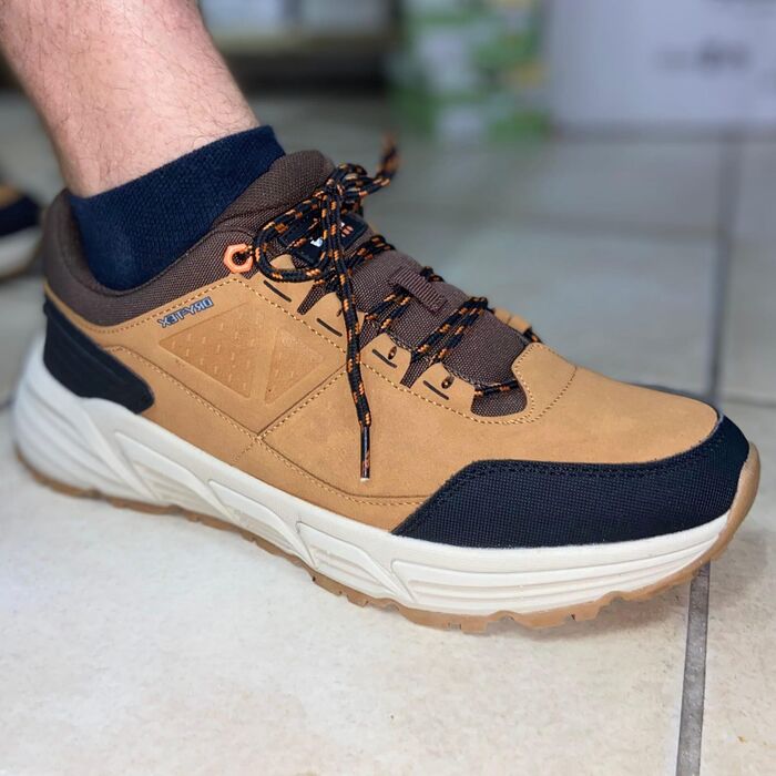Sapatos Trekking BEPPI em camel