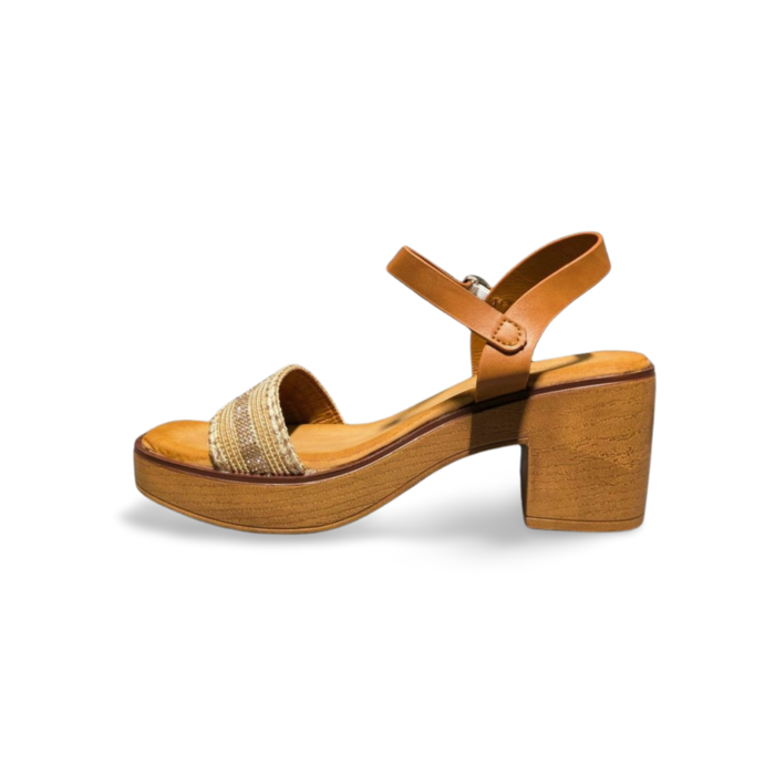 Conforto com Estilo: Sandália de Salto 7cm