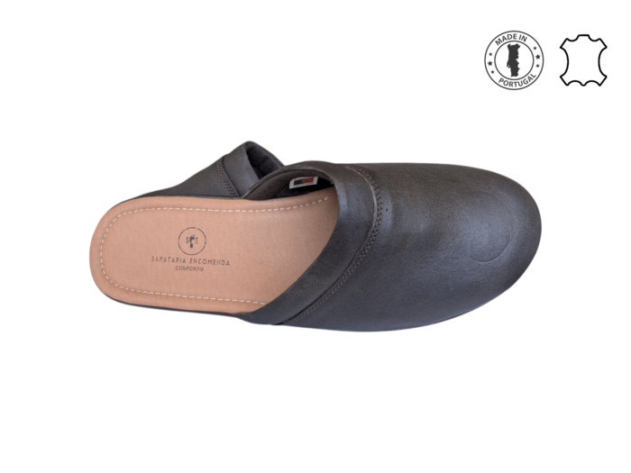 CHINELO EM PELE