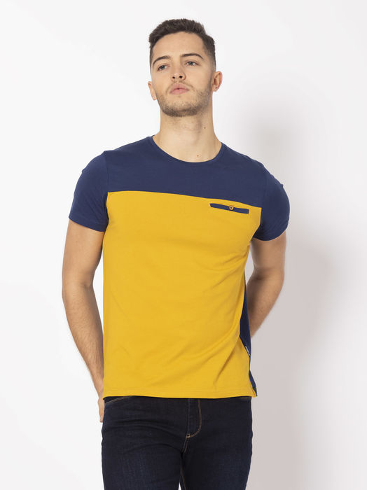 T-shirt Estruturada