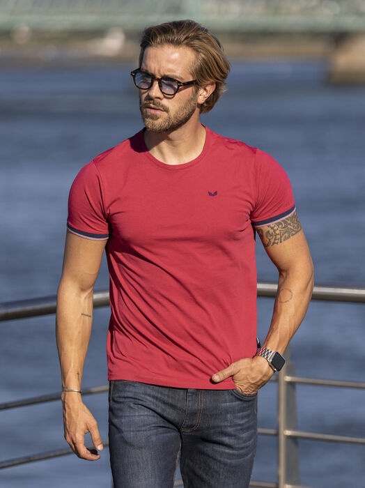 T-shirt decote em V (+ Cores)
