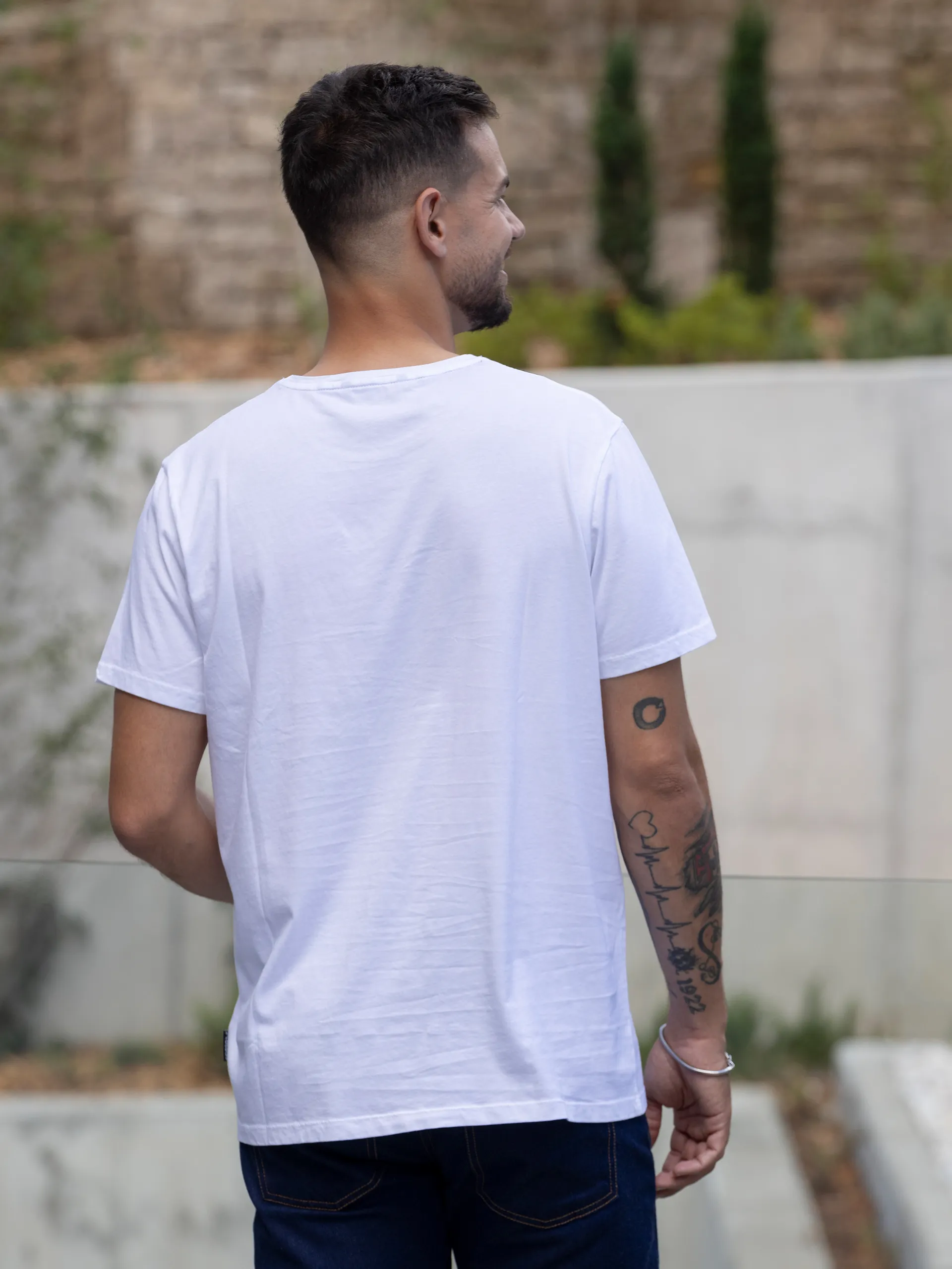 T-shirt | + Cores