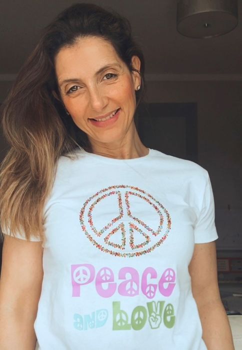PEACE & LOVE