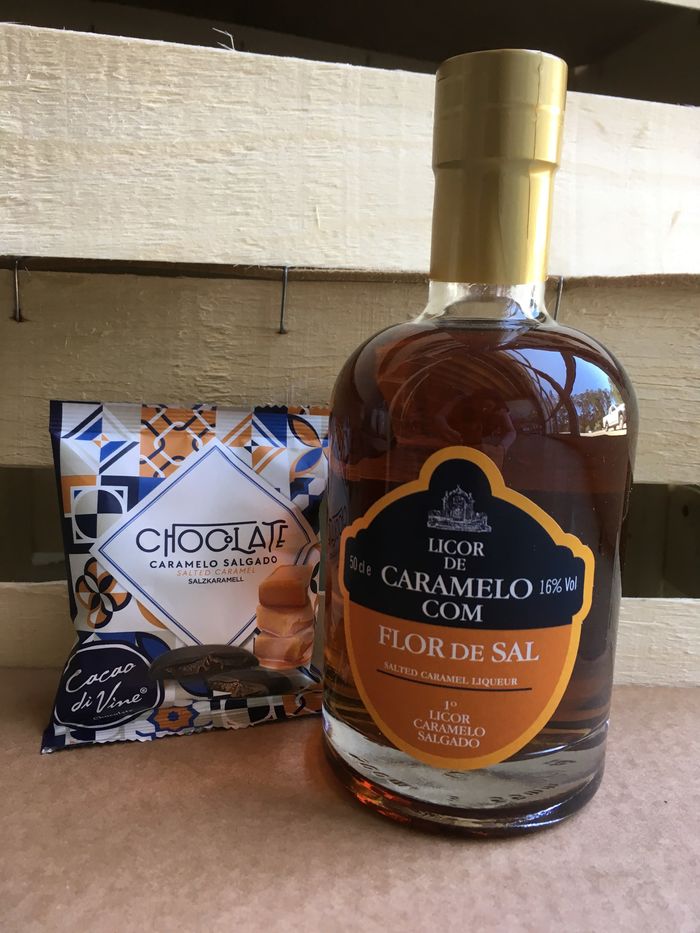 Conjunto Caramelo Salgado: Licor + Chocolate Bite Size