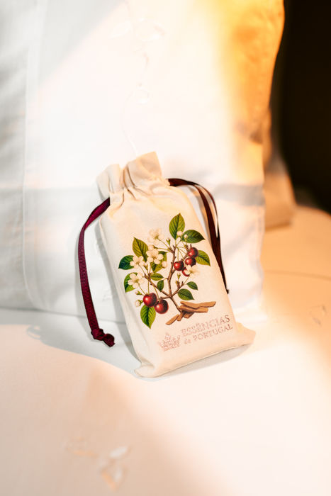 Sachet Sabonete Canto IX - Flor de Cerejeira e Sândalo