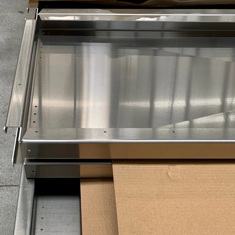 V_Laser_On_Porto_Portugal_diamond_bend_aluminum_sheet